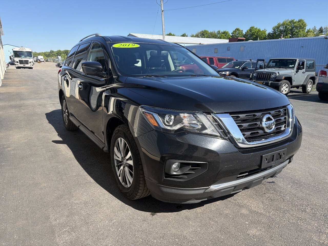 Used 2019 Nissan Pathfinder SL AWD/4WD image 5