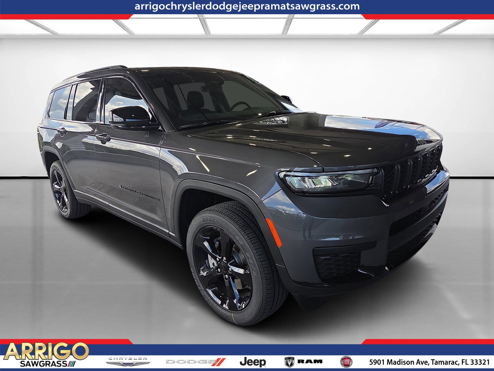 New 2025 Jeep Grand Cherokee L Altitude AWD/4WD image 1
