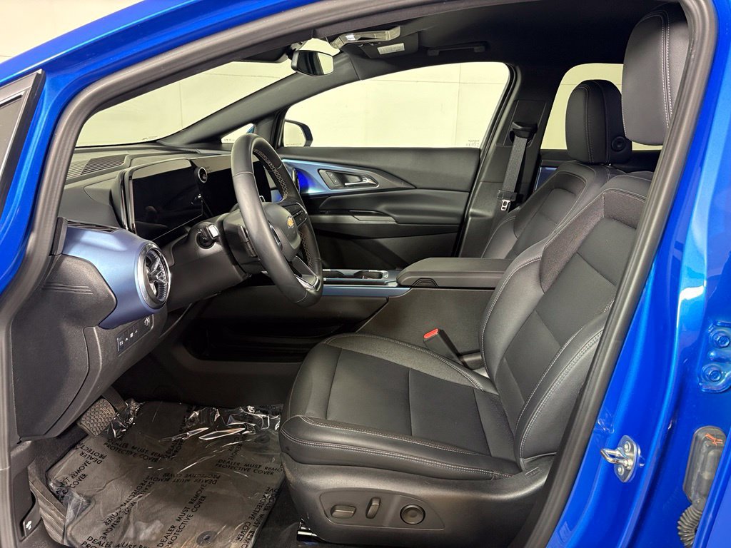 Used 2024 Chevrolet Equinox EV LT AWD/4WD image 18