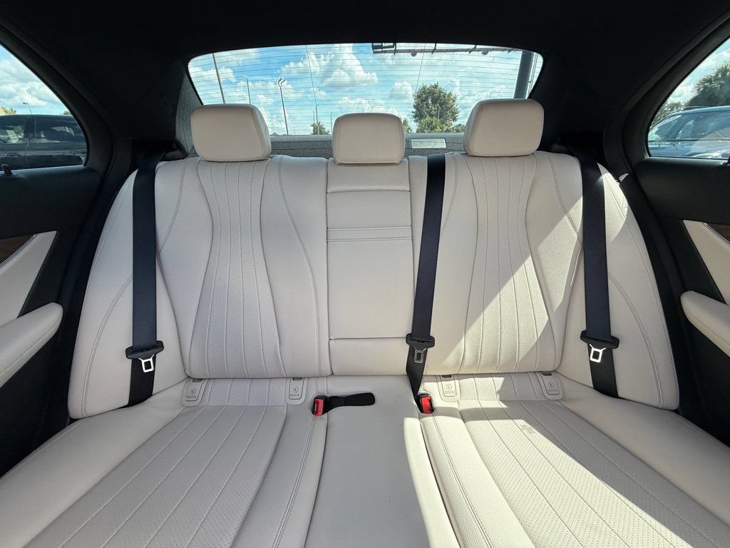 Used 2022 Mercedes-Benz E 350 Sedan image 16