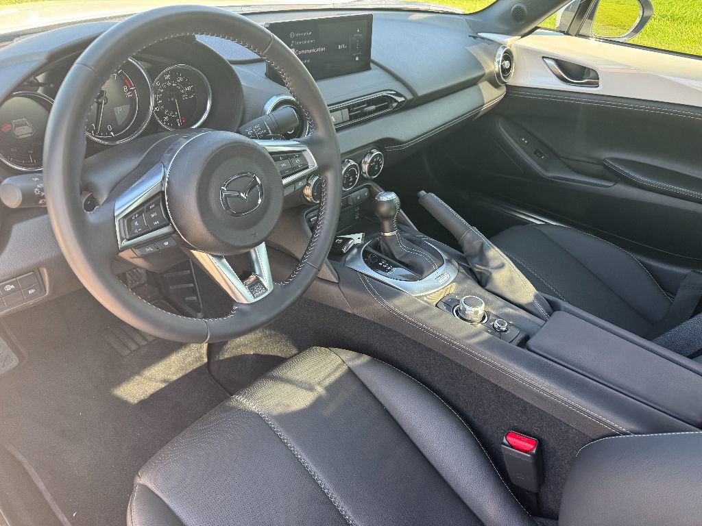 Used 2024 MAZDA MX-5 Miata RF Grand Touring image 15