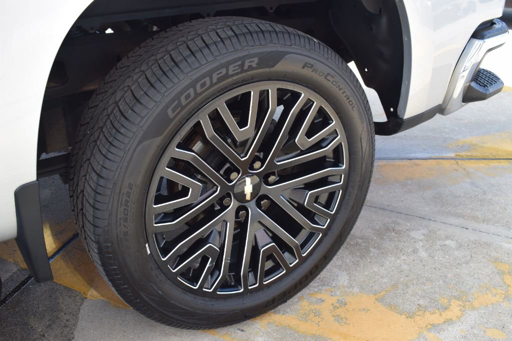 Used 2020 Chevrolet Silverado 1500 LT w/ All-Star Edition image 8