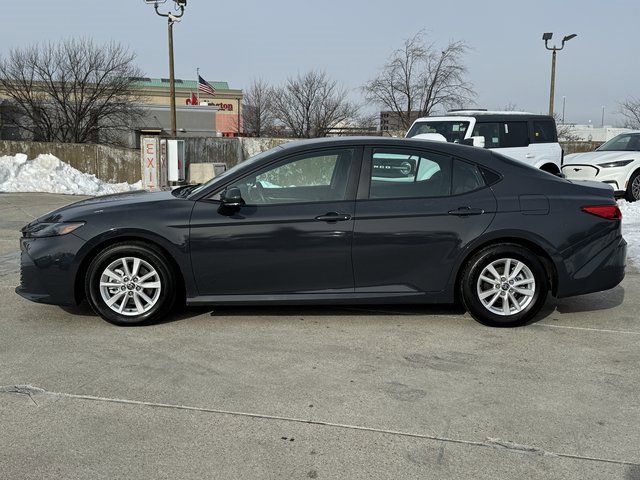 Used 2025 Toyota Camry LE image 10