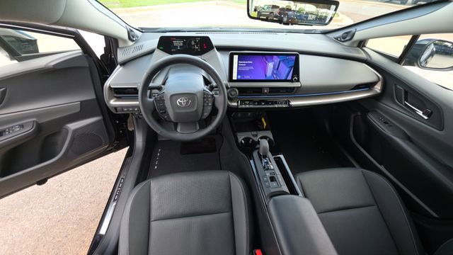 Used 2024 Toyota Prius Limited w/ Limited Premium Package FWD image 19
