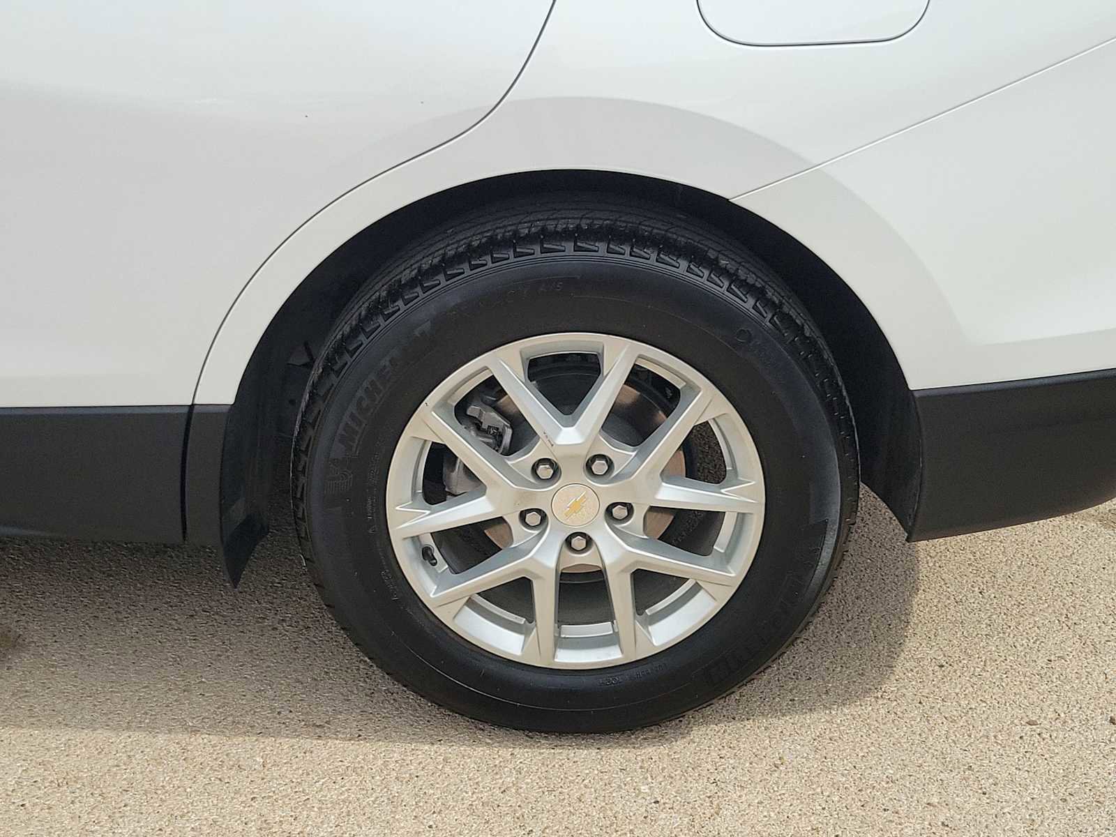 Used 2024 Chevrolet Equinox LT image 12