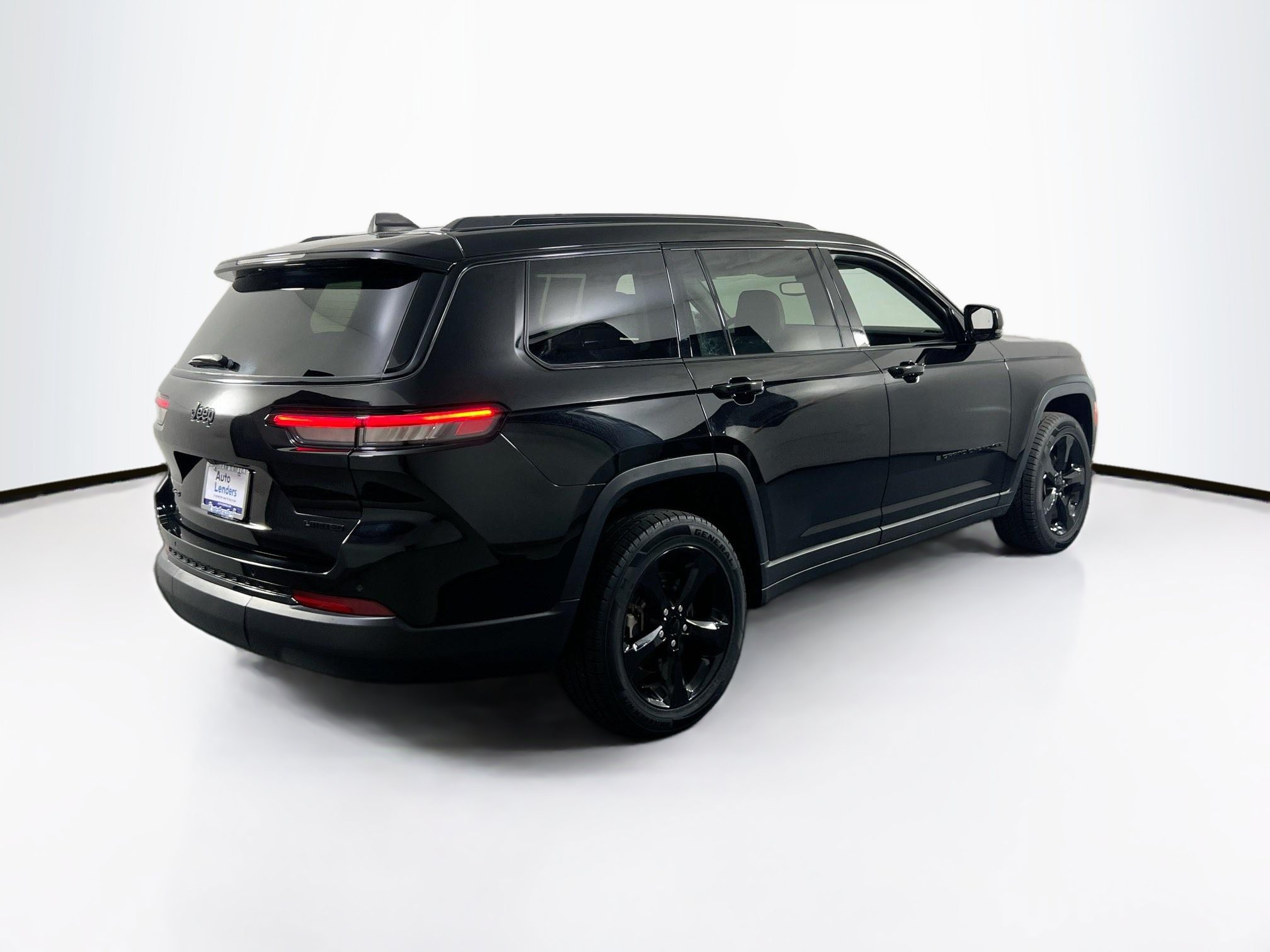 Used 2023 Jeep Grand Cherokee L Limited w/ Black Appearance Package AWD/4WD image 5