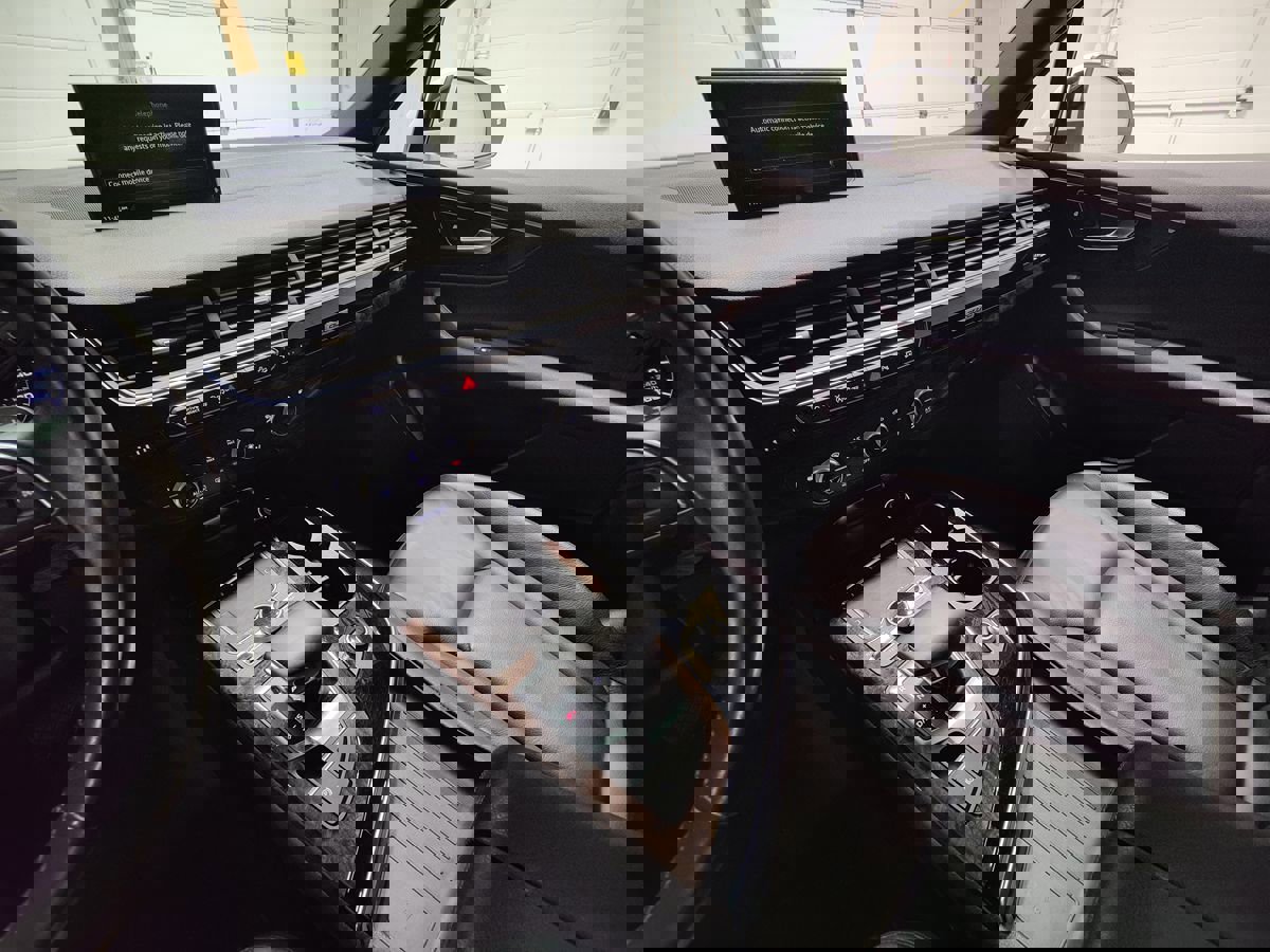 Used 2017 Audi Q7 3.0T Premium Plus image 31