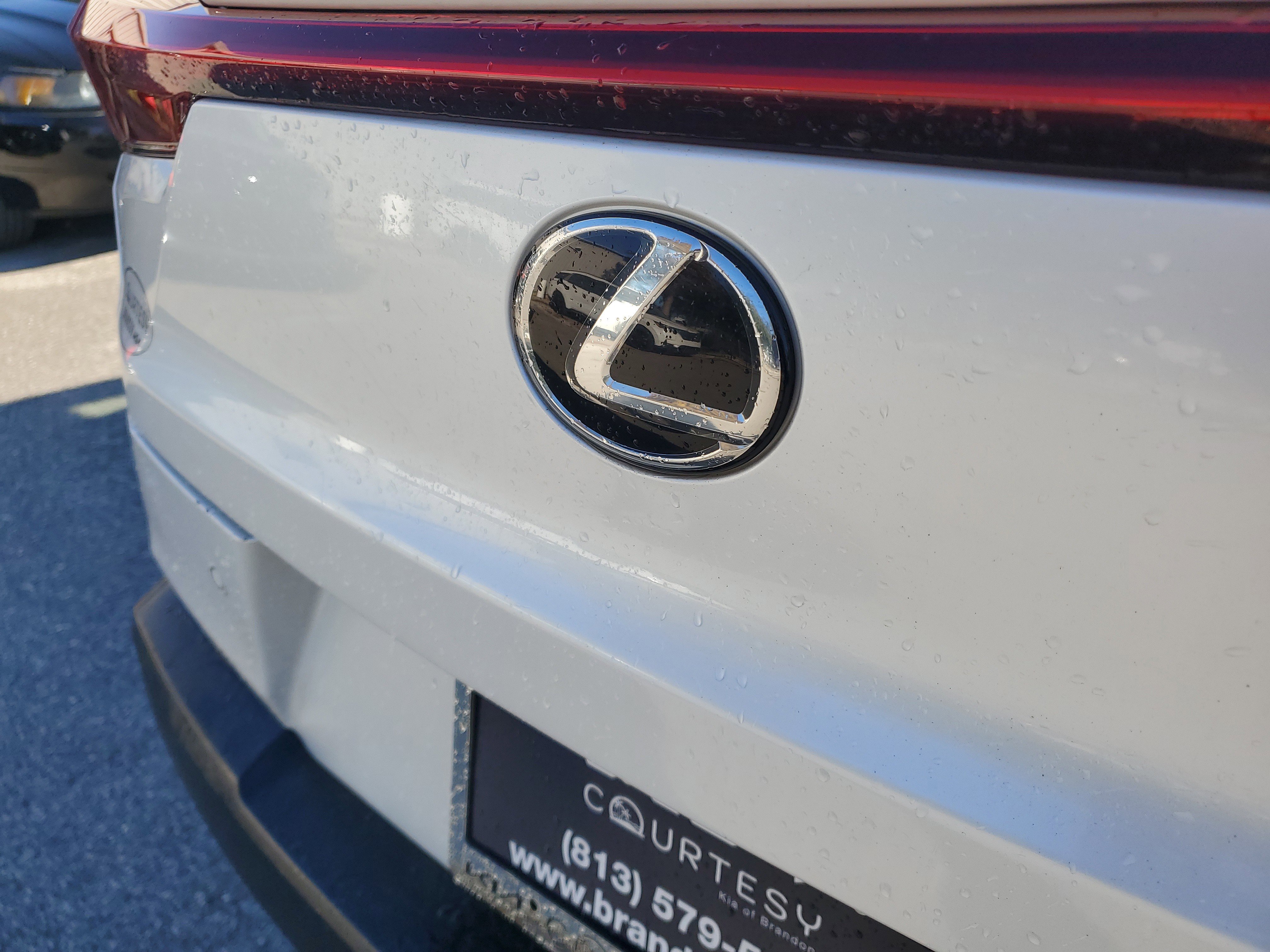 Used 2021 Lexus UX 200 w/ Accessory Package (Z1) image 8