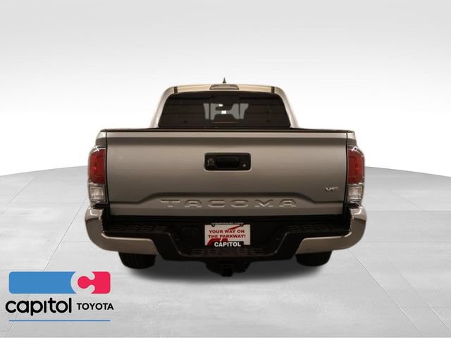 Certified 2023 Toyota Tacoma TRD Off-Road AWD/4WD image 4