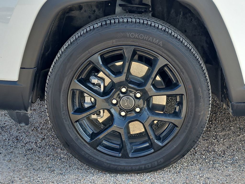 Used 2026 Jeep Compass Latitude w/ Quick Order Package 29K AWD/4WD image 9