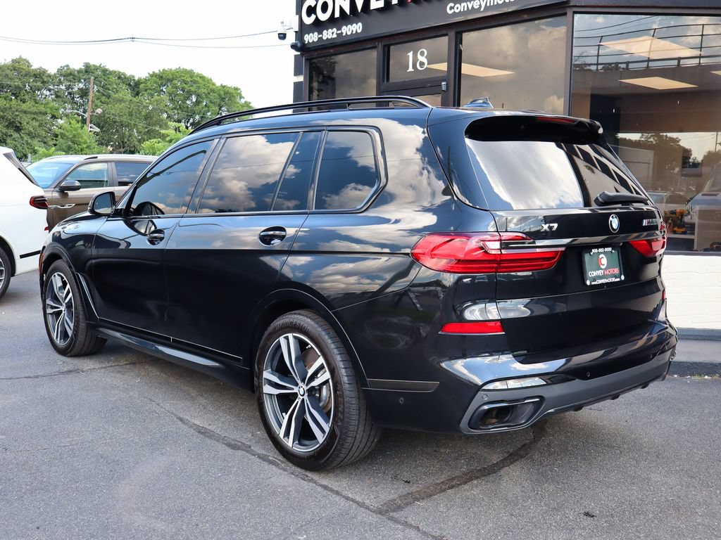 Used 2021 BMW X7 M50i w/ Dynamic Handling Package AWD/4WD image 6