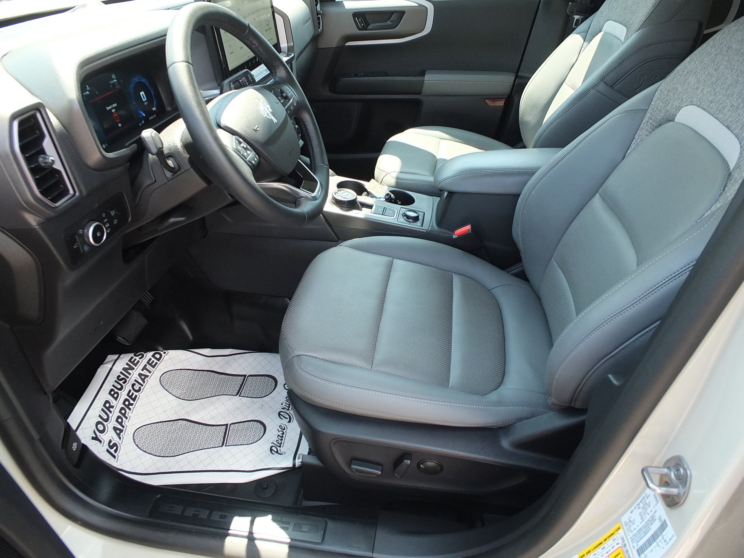 Used 2025 Ford Bronco Sport Badlands AWD/4WD image 11