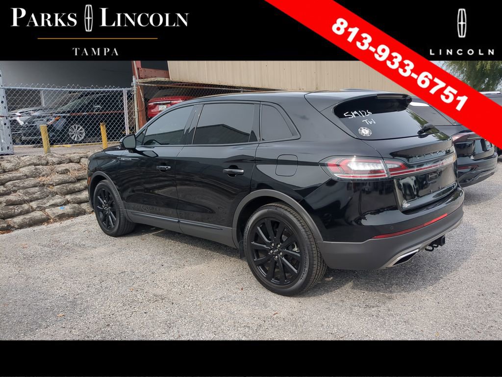 Used 2023 Lincoln Nautilus Reserve w/ Monochromatic Package FWD image 5