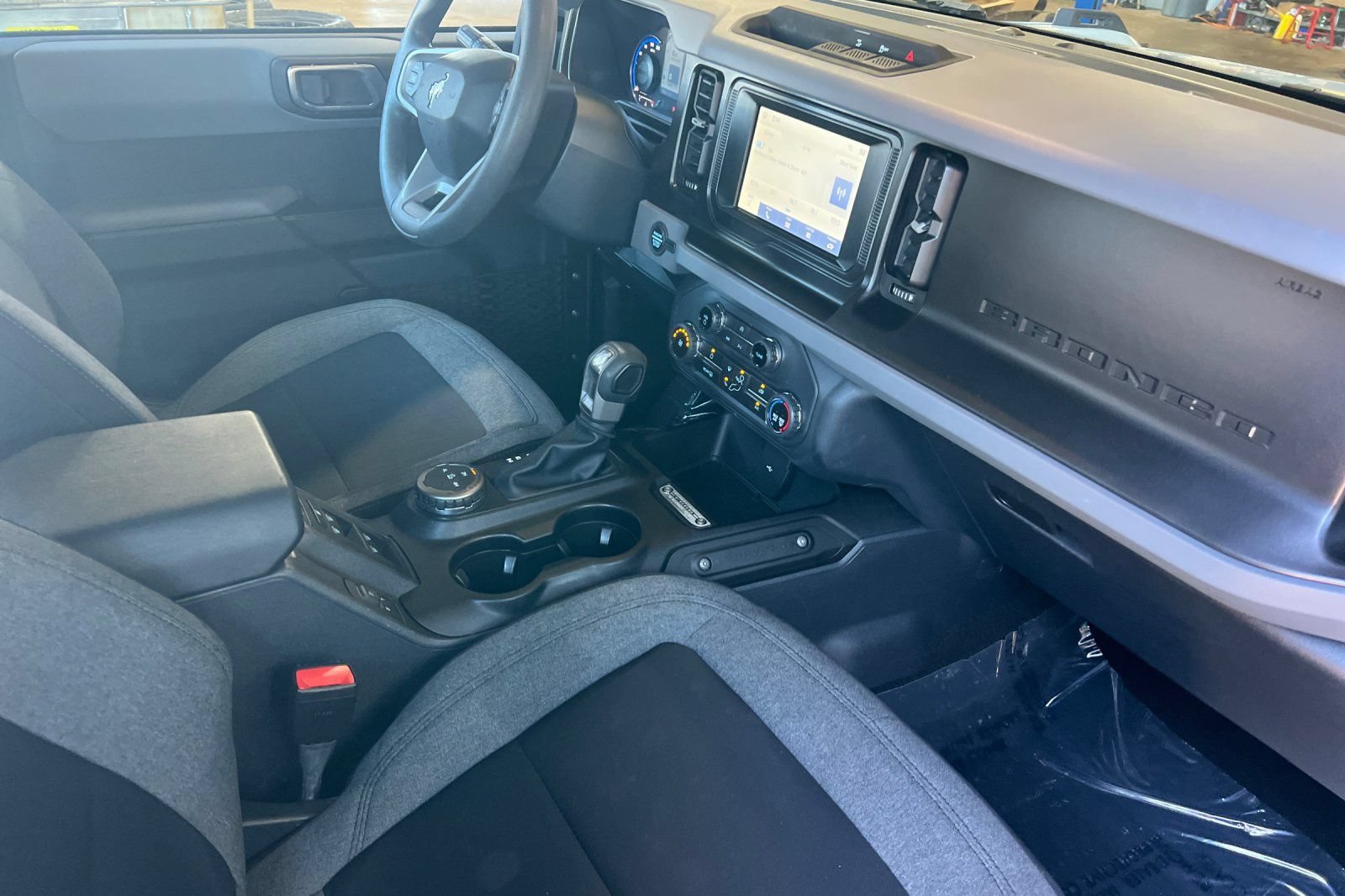 Used 2022 Ford Bronco 4-Door AWD/4WD image 16