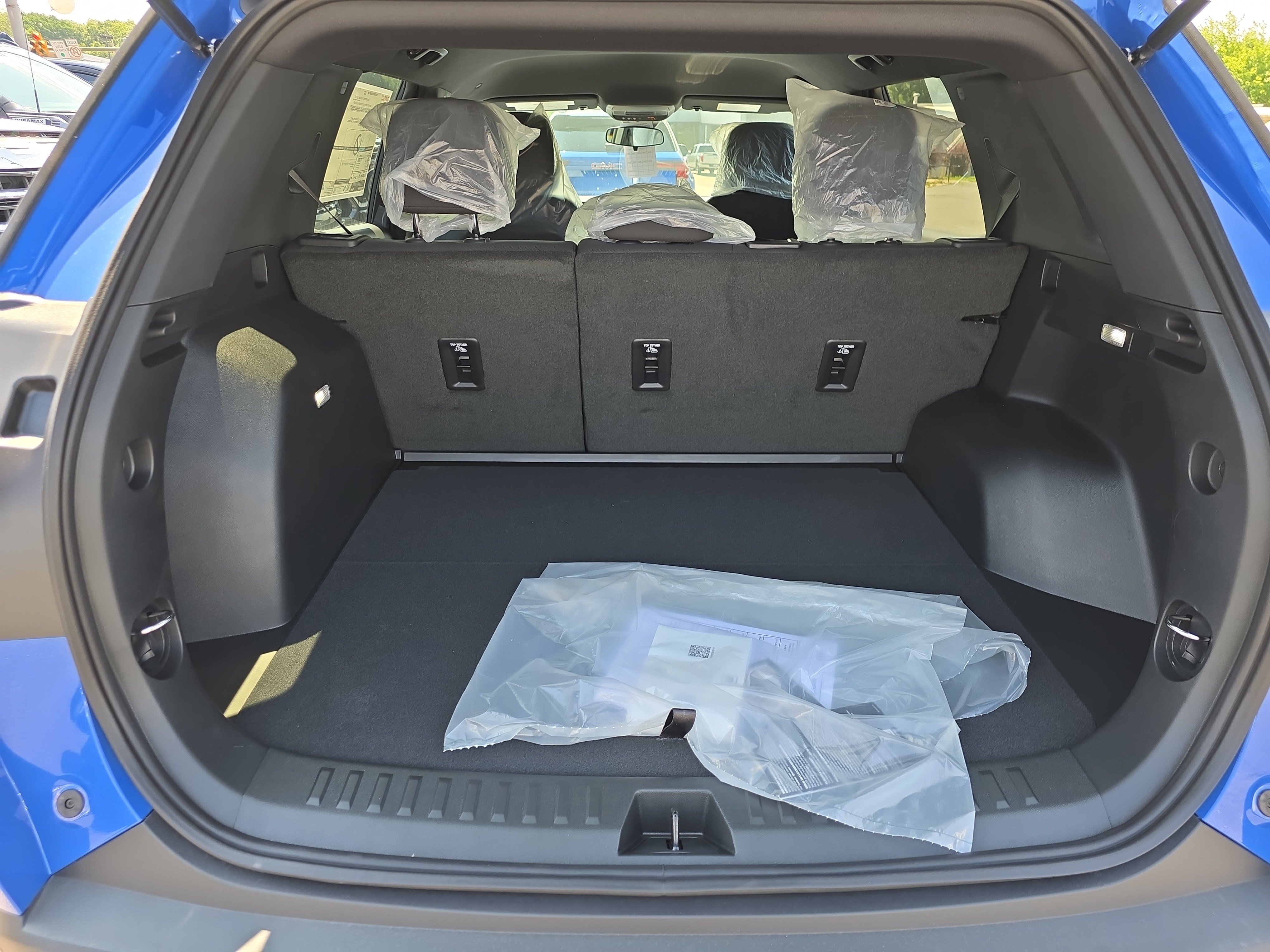 New 2027 GMC Terrain Elevation w/ LPO, Floor Liner Package FWD image 6