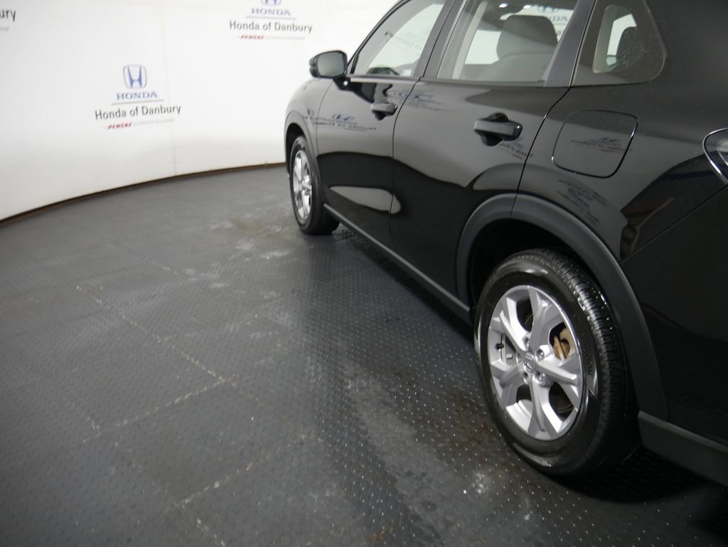 Used 2023 Honda HR-V LX image 11