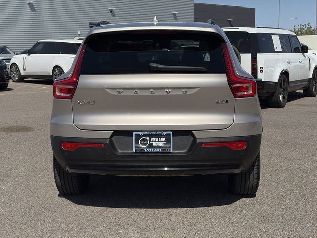 Certified 2023 Volvo XC40 B5 Plus w/ Driver Assist Package AWD/4WD image 8