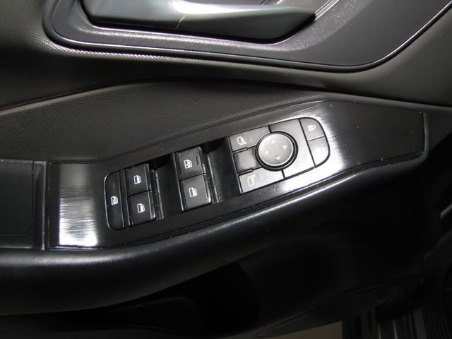 Used 2025 Nissan Rogue S image 11