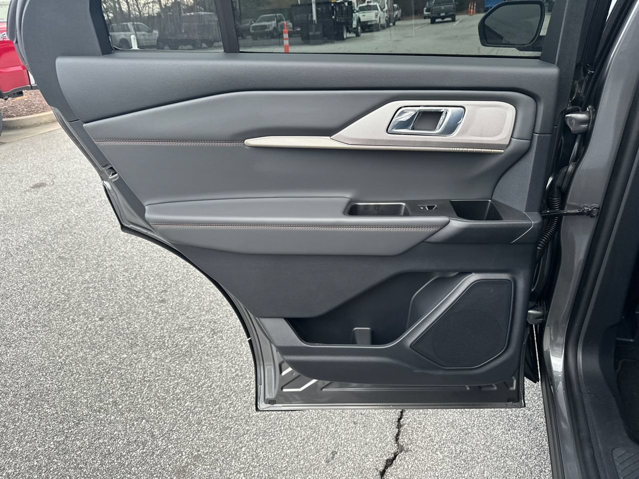 New 2026 Ford Explorer Active w/ Active Comfort Package RWD image 22