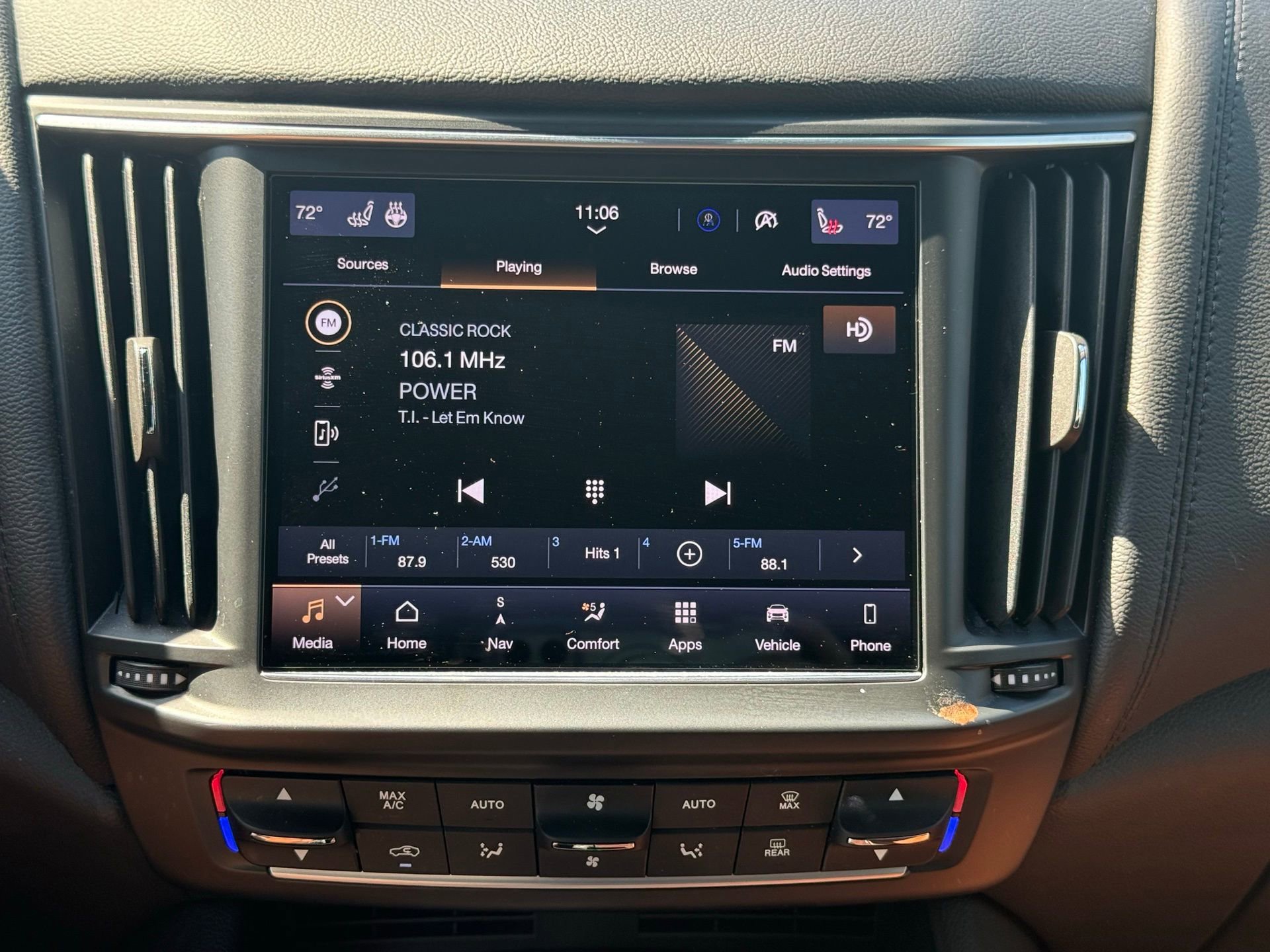 Certified 2023 Maserati Levante GT image 34