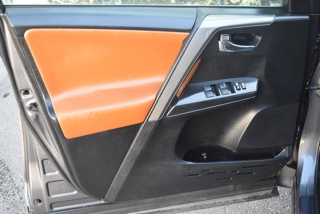 Used 2016 Toyota RAV4 SE AWD/4WD image 13