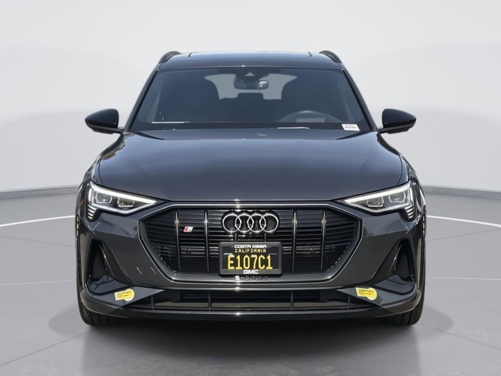 Used 2022 Audi e-tron S Prestige w/ Prestige Package image 2