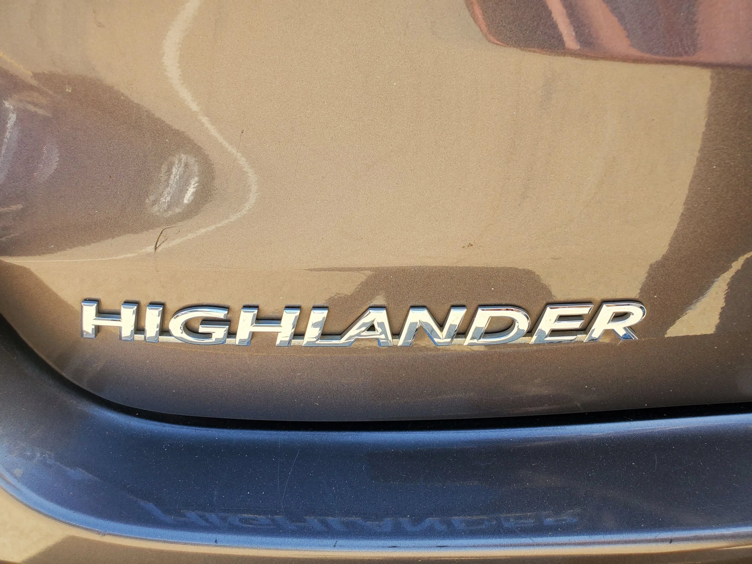 Used 2019 Toyota Highlander Plus FWD image 12