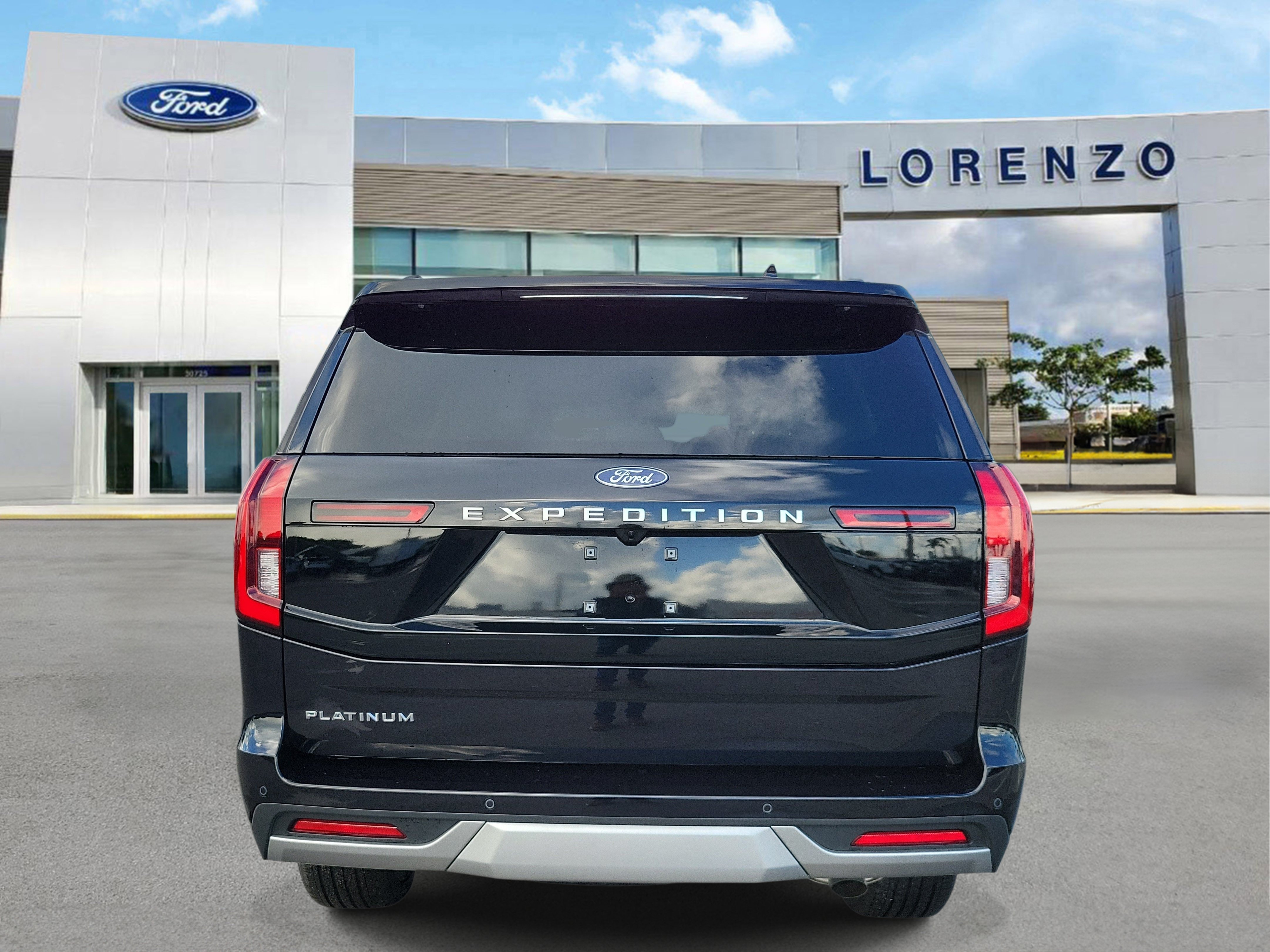 New 2026 Ford Expedition Platinum w/ Platinum Ultimate Package AWD/4WD image 5