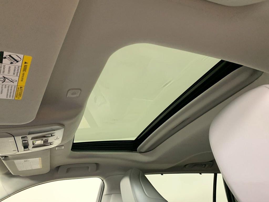 Used 2023 Toyota Highlander XLE image 30