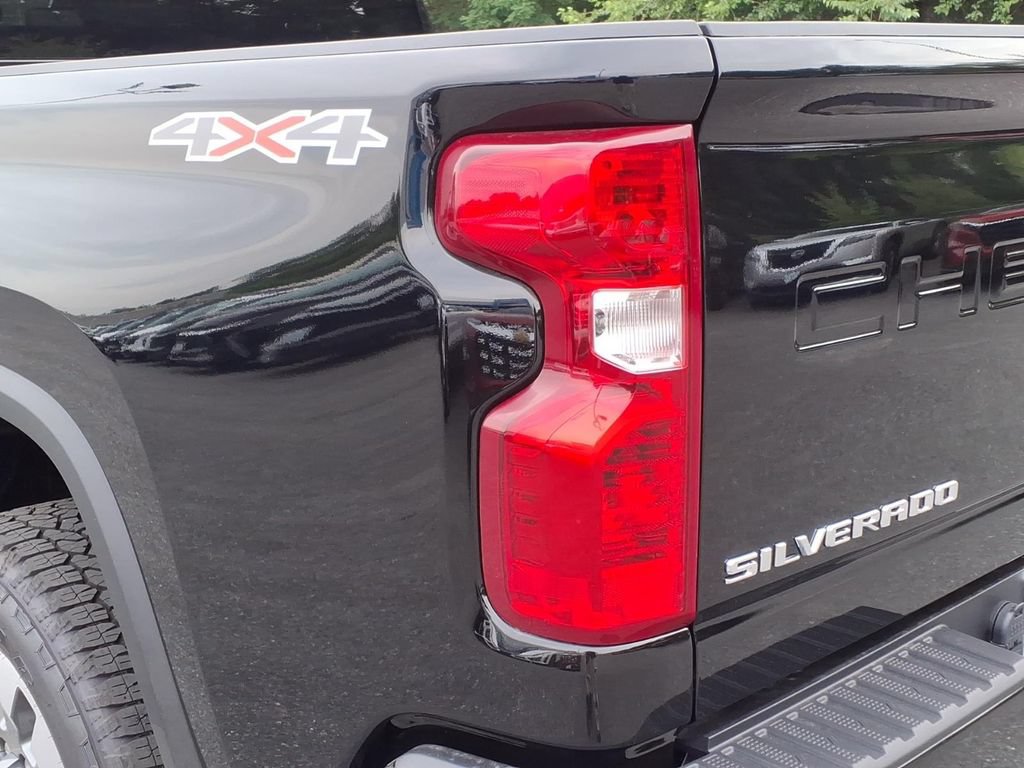 New 2026 Chevrolet Silverado 2500 Custom w/ Custom Convenience Package AWD/4WD image 11