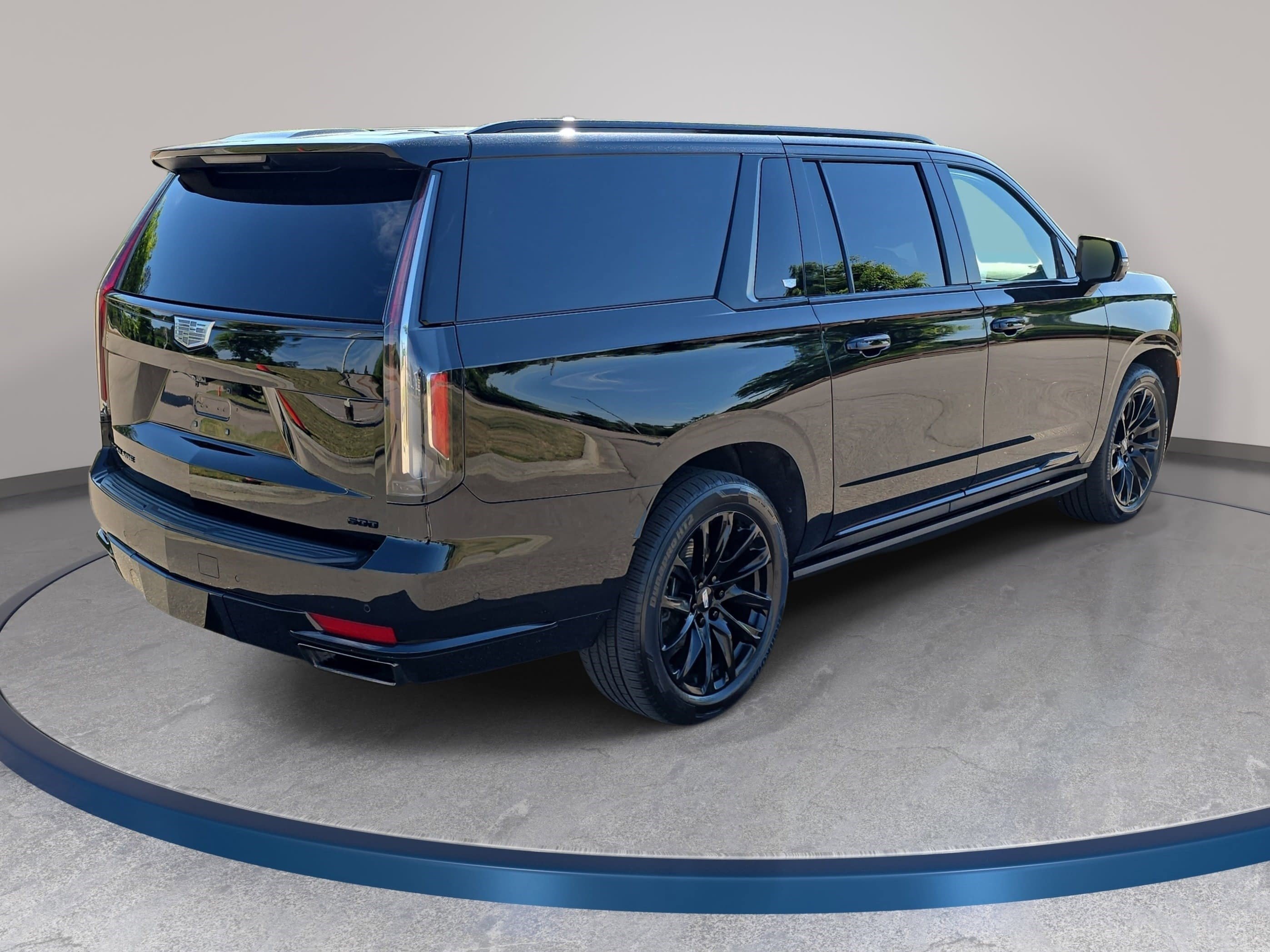 Used 2021 Cadillac Escalade ESV Sport Platinum w/ Heavy-Duty Trailer Package AWD/4WD image 5