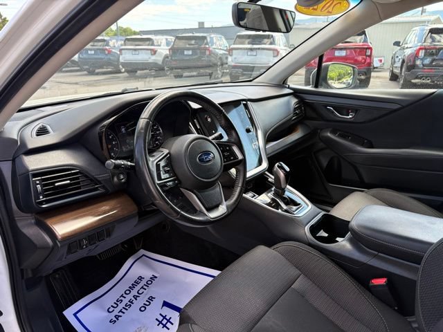 Used 2022 Subaru Outback Premium AWD/4WD image 3