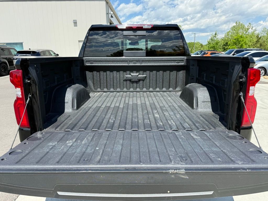 Used 2025 Chevrolet Silverado 1500 High Country w/ Z71 Off-Road Package AWD/4WD image 39
