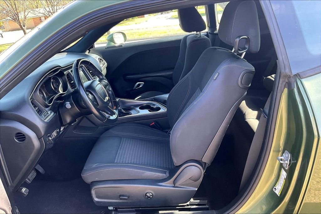 Used 2018 Dodge Challenger SXT RWD image 23