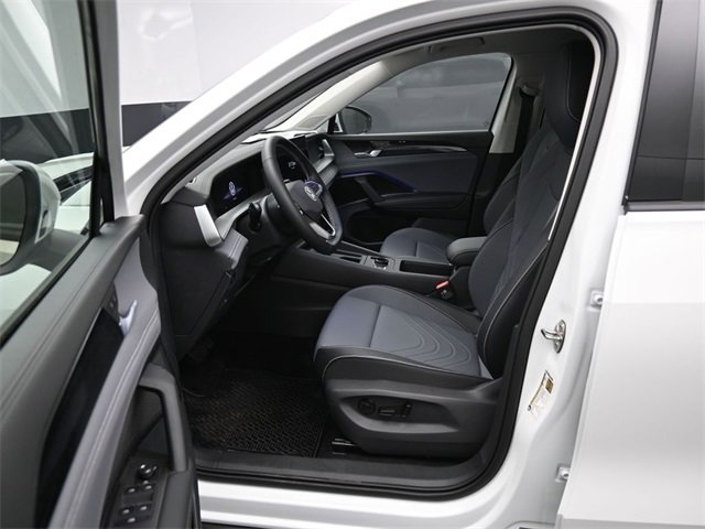 New 2026 Volkswagen Tiguan SE image 9