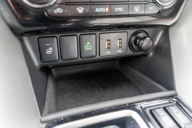 Used 2025 Mitsubishi Eclipse Cross Black Edition image 32