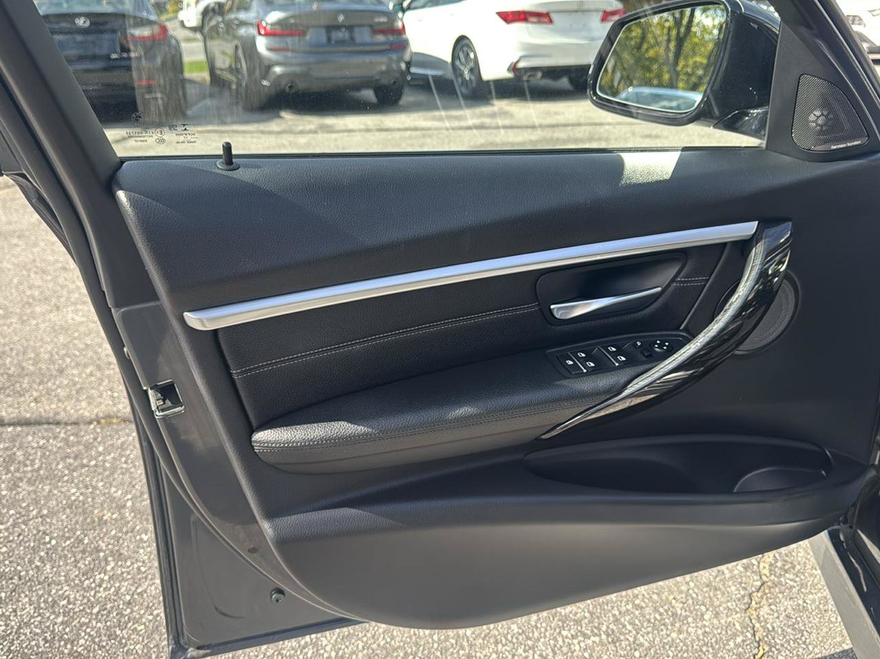 Used 2017 BMW 340i xDrive Sedan AWD/4WD image 21