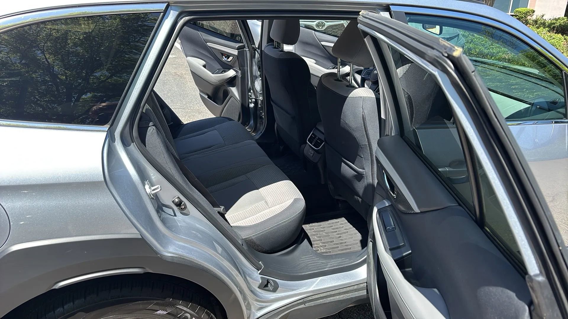 Used 2023 Subaru Outback Premium image 19
