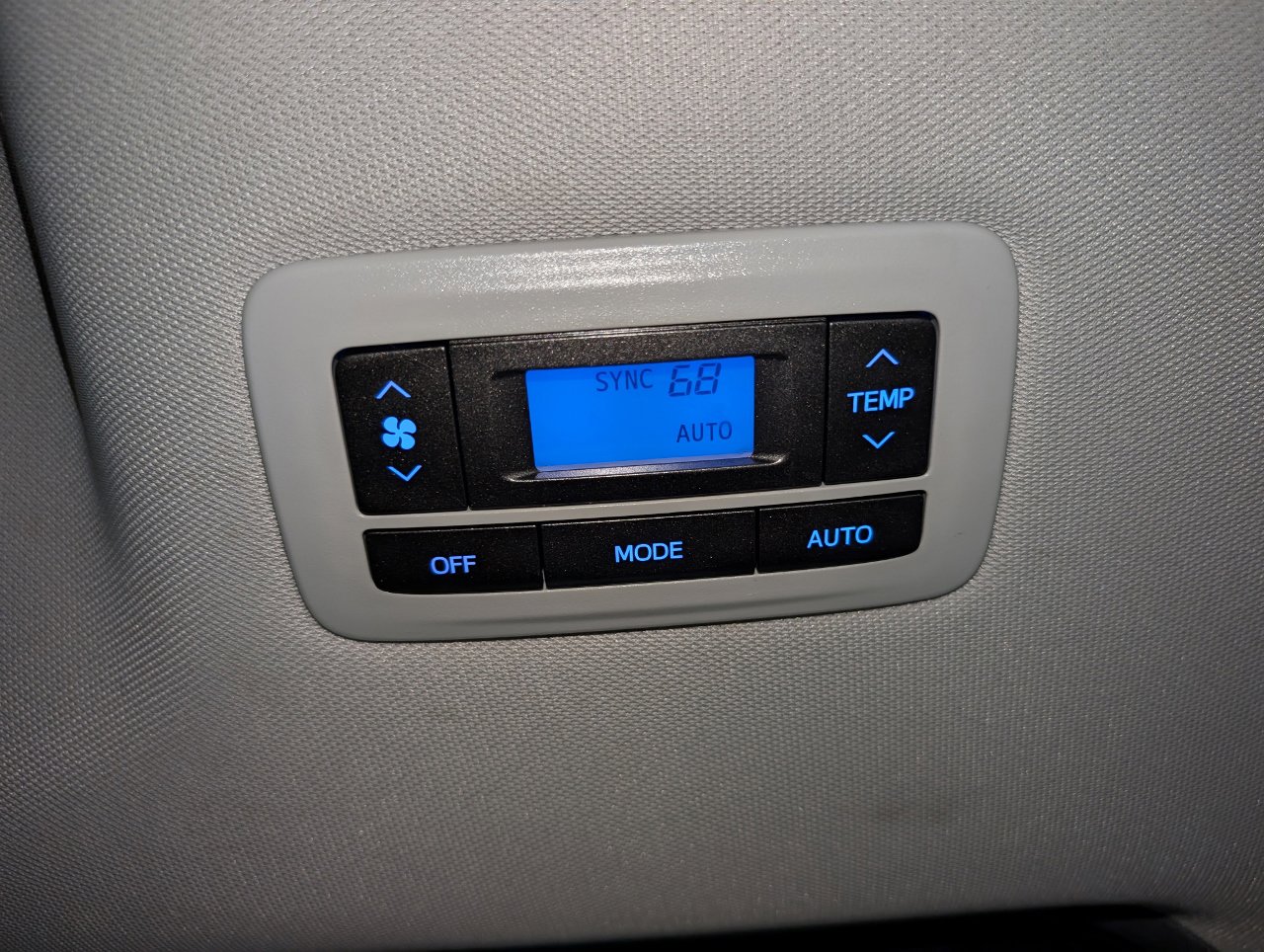 Used 2017 Toyota Sienna XLE Premium image 48