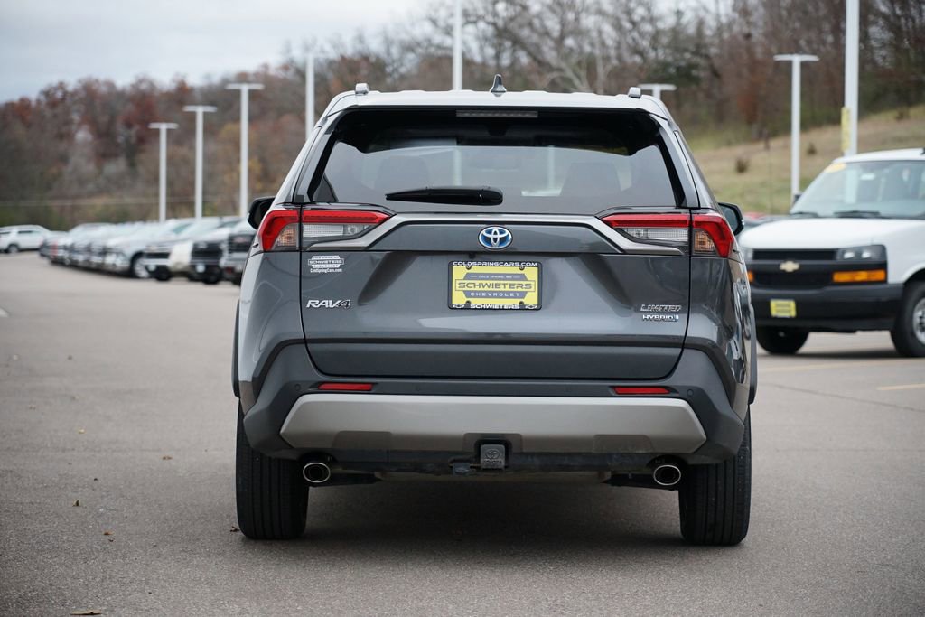 Used 2023 Toyota RAV4 Limited image 4