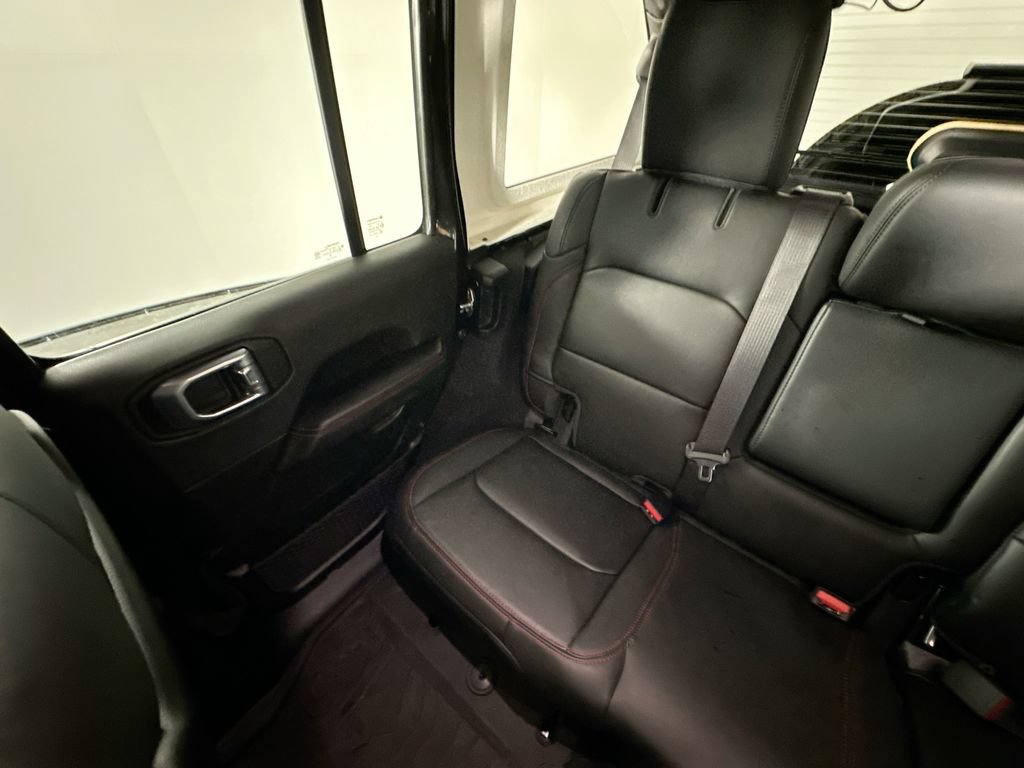 Used 2025 Jeep Wrangler Unlimited Rubicon AWD/4WD image 12