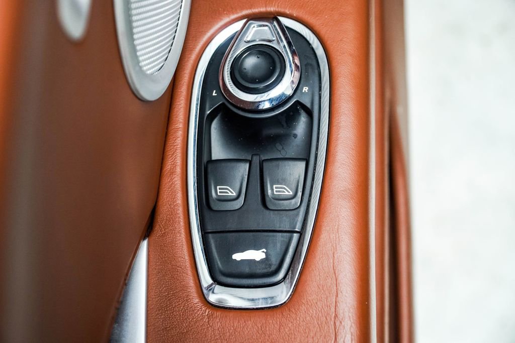 Used 2019 Aston Martin DB11 Volante RWD image 51