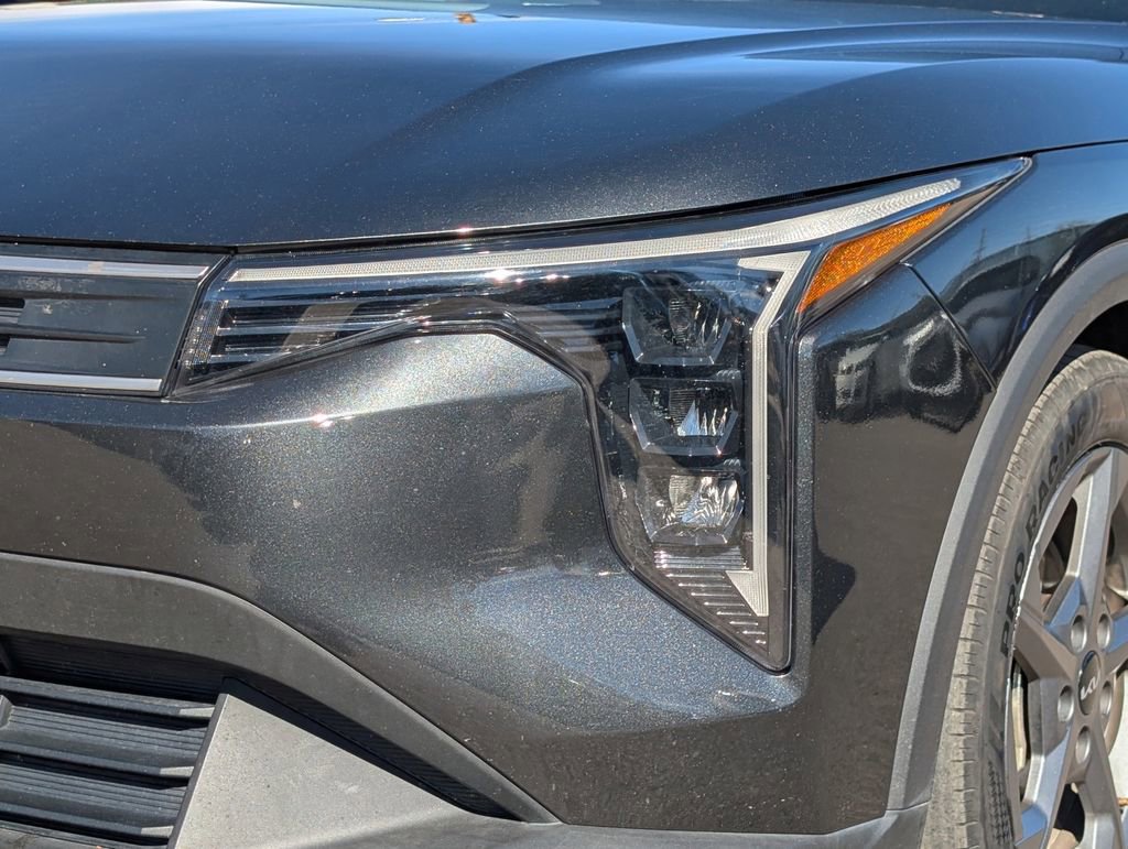 Certified 2025 Kia K4 LXS image 11