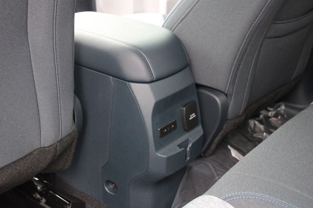 New 2026 Ford Maverick XLT w/ XLT Luxury Package FWD image 22