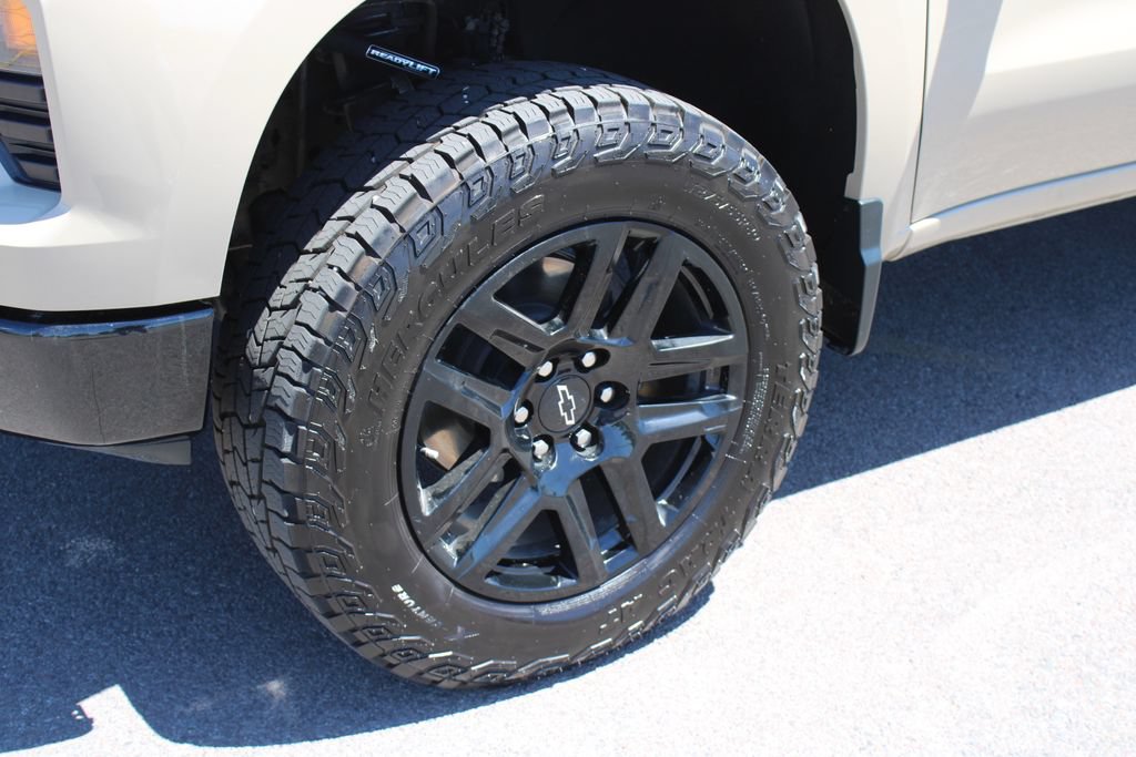 Used 2022 Chevrolet Silverado 1500 Custom Trail Boss AWD/4WD image 11
