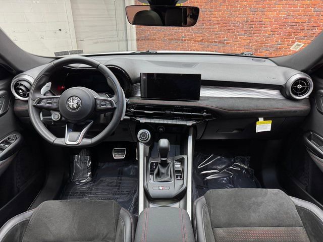 Used 2024 Alfa Romeo Tonale Veloce image 12