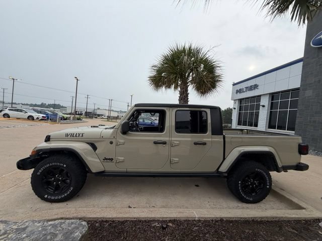 Used 2022 Jeep Gladiator Sport AWD/4WD image 3