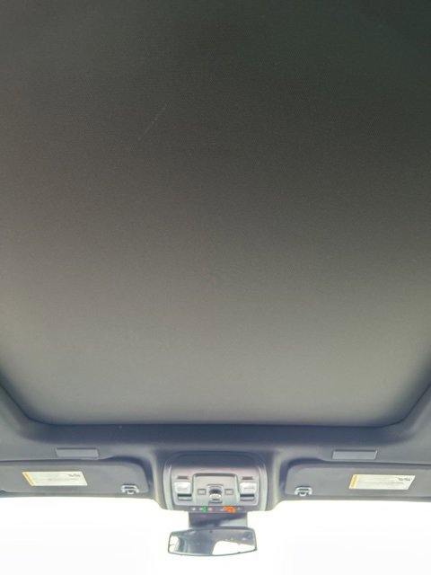 Used 2025 GMC Yukon XL Denali w/ Sun & Power Step Package image 12