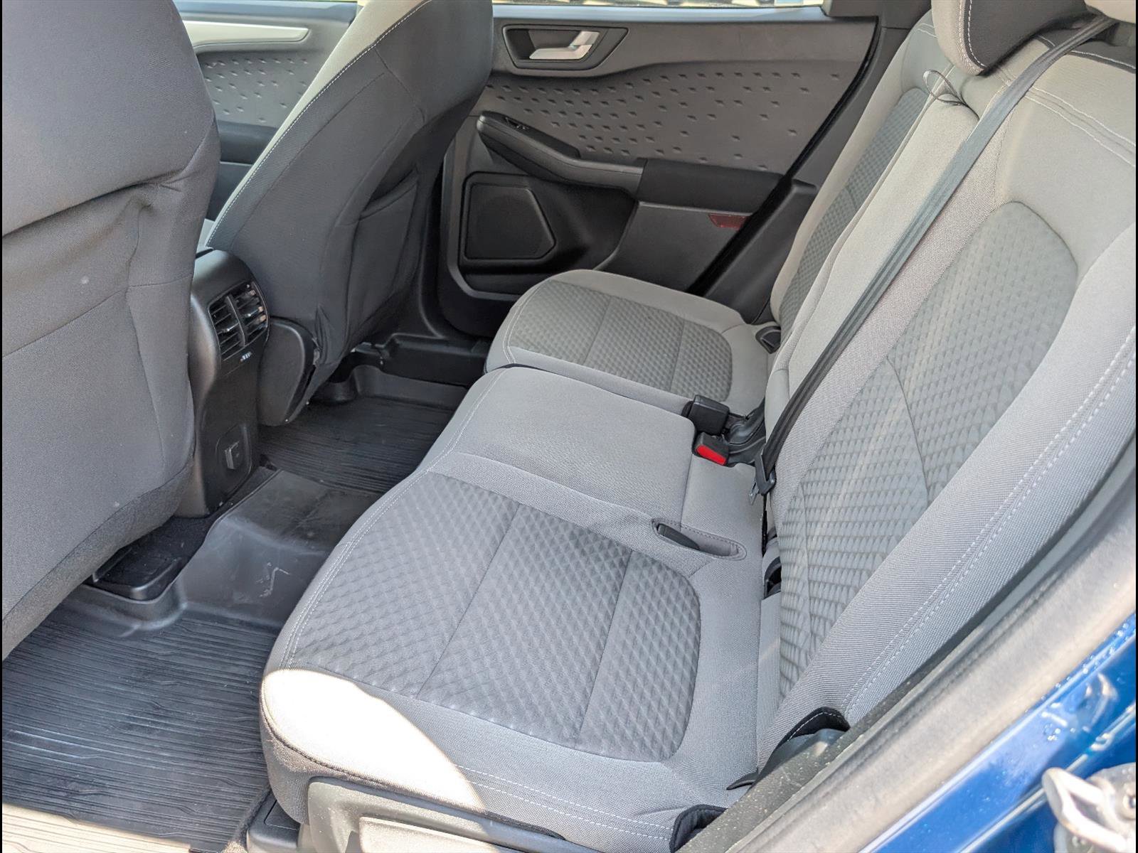 Used 2020 Ford Escape SE image 14
