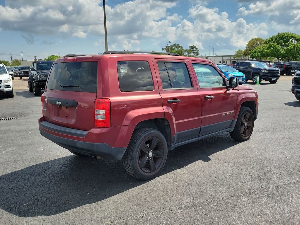 Used 2013 Jeep Patriot Sport w/ Tire & Wheel Group AWD/4WD image 17